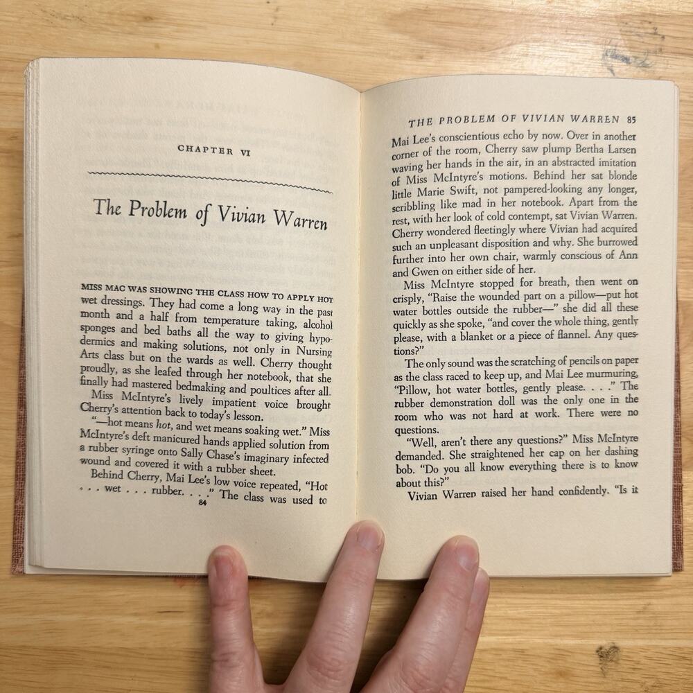 Cherry Ames Student Nurse Stories by Helen Wells Hardcover Book Vintage 1943 - Picture 8 of 12